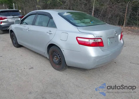 2007 Toyota Camry Ce z USA, uszkodzony, nr VIN 4T1BE46K07U643005